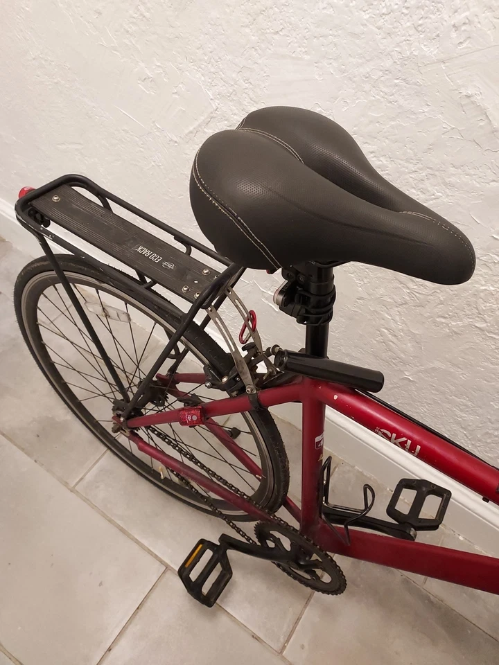 6KU 城市田径自行车,47 厘米,男式,扁平勃艮第黑色,铝,带瓶架 — 第 3/4 张图片