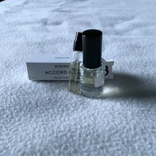 Accord Oud Byredo perfume - a fragrância Compartilhável 2010