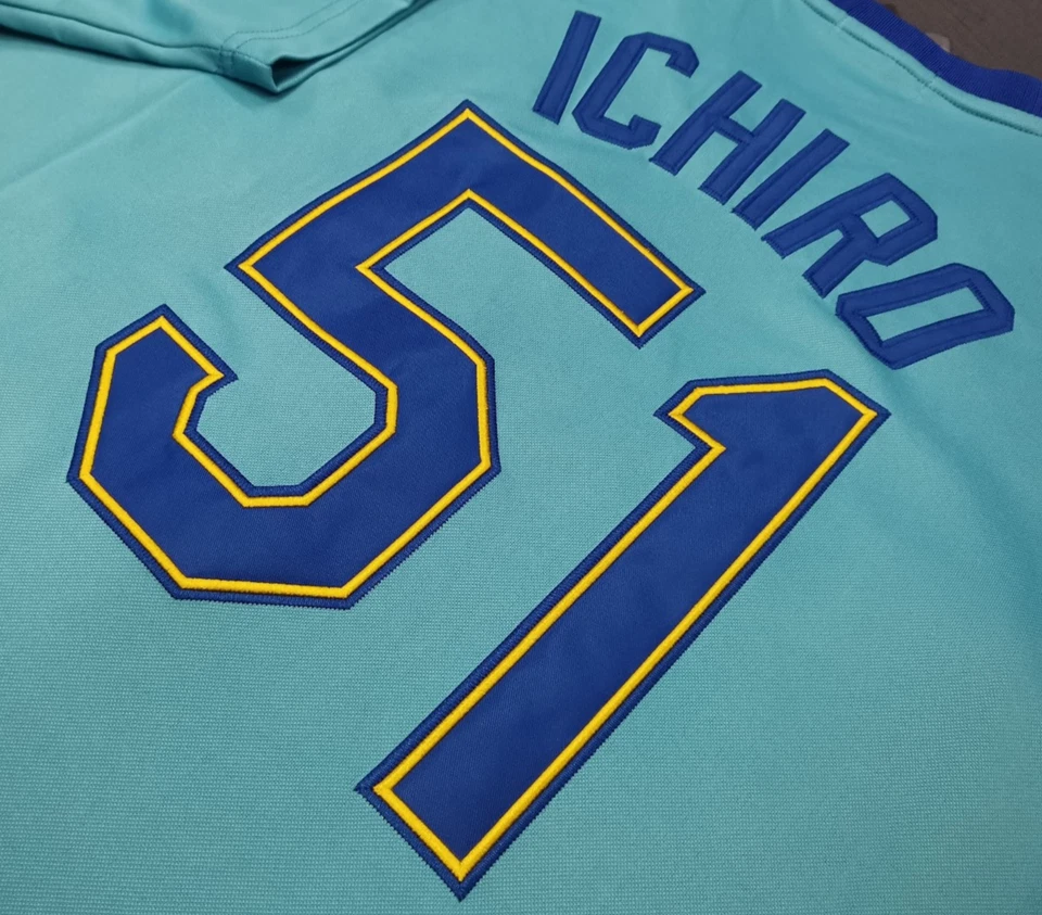 Jersey cosido azul claro vintage Ichiro Suzuki #51 Mariners Throwback. Foto 3 de 4