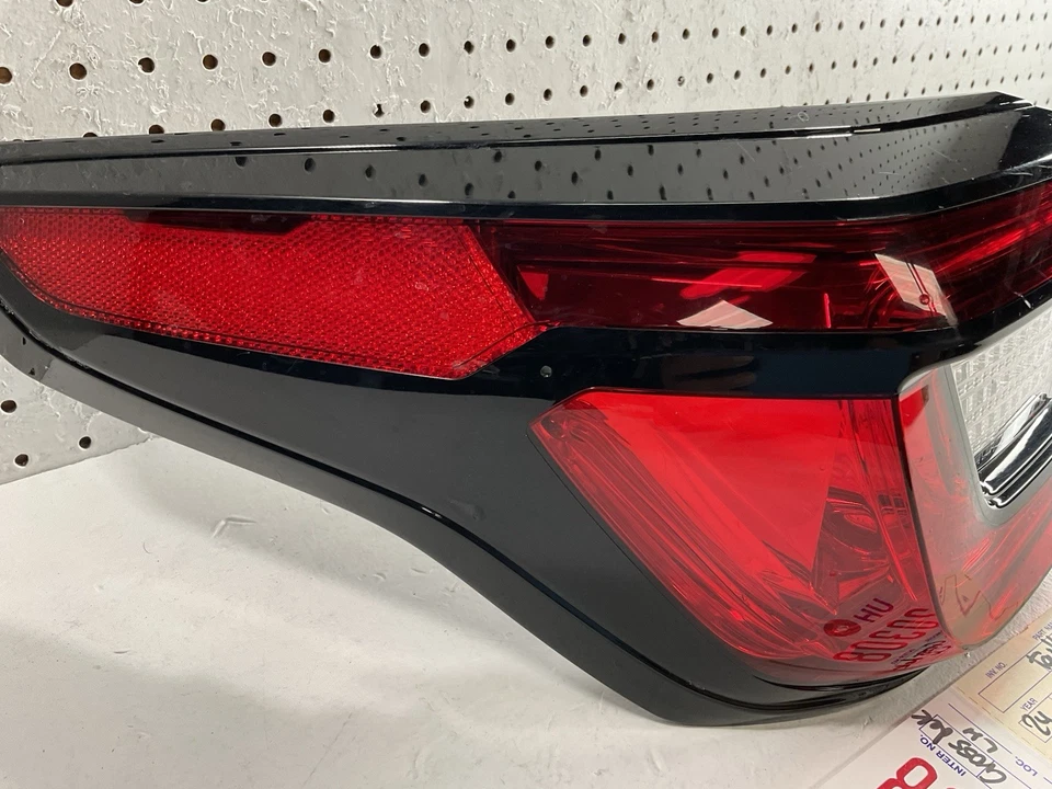 2024 2025 SUBARU IMPREZA CROSSTREK LUZ TRASERA LATERAL IZQUIERDA LENTE ORIGINAL ASTILLADA Foto 4 de 4