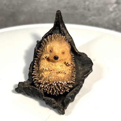 Bowbrook Studios UK Vintage Sleeping Baby Hedgehog on Leaf Hand Crafted Figurine