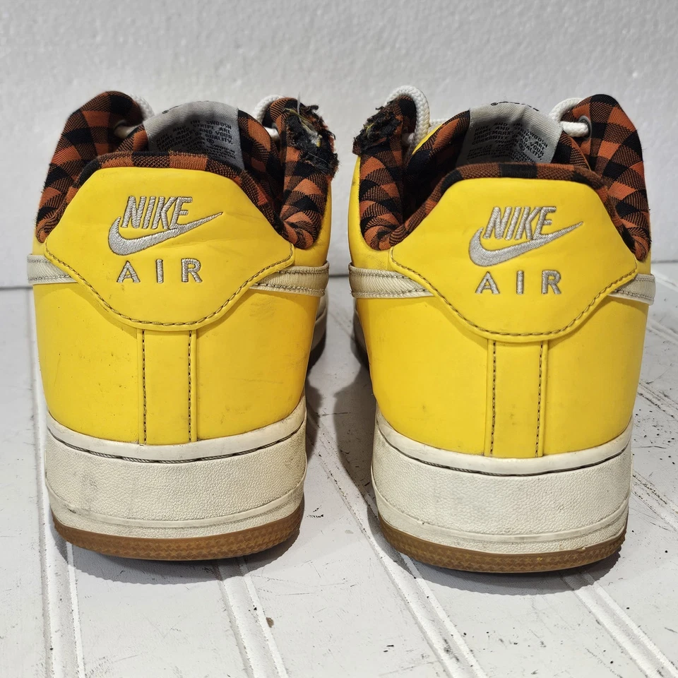 2016 Size 11.5 Nike Air Force 1 '07 LV8 Low Varsity Maize Yellow Lace Up Shoes  - Image 3 of 4