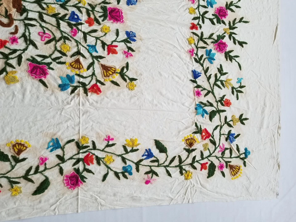 Vintage Kashmiri Crewel Work Hand Embroidered Tree Of Life Bedspread 242x186cm - Image 3 of 4