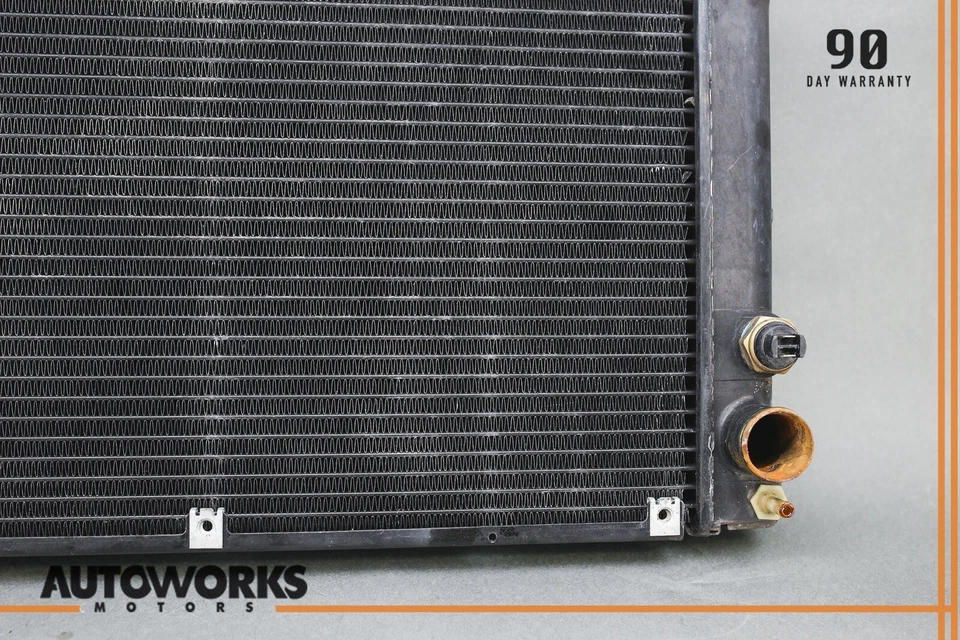 Conjunto de radiador de motor 83-87 Porsche 944 2,5 L 51975164M10 OEM Foto 4 de 4