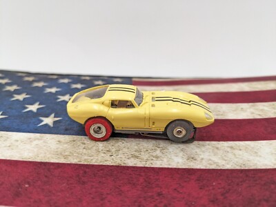 Aurora Thunderjet TJet AC Cobra GT HO Slot Car Cream/White Blk Stripes Runs VG+