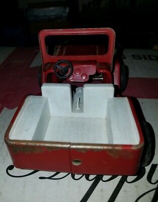 Camionnette Jeep Tonka vintage années 60 acier pressé rouge