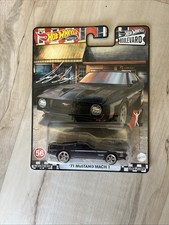 Hot Wheels Premium Boulevard 71 Mustang Mach 1 56 Real Riders Momc
