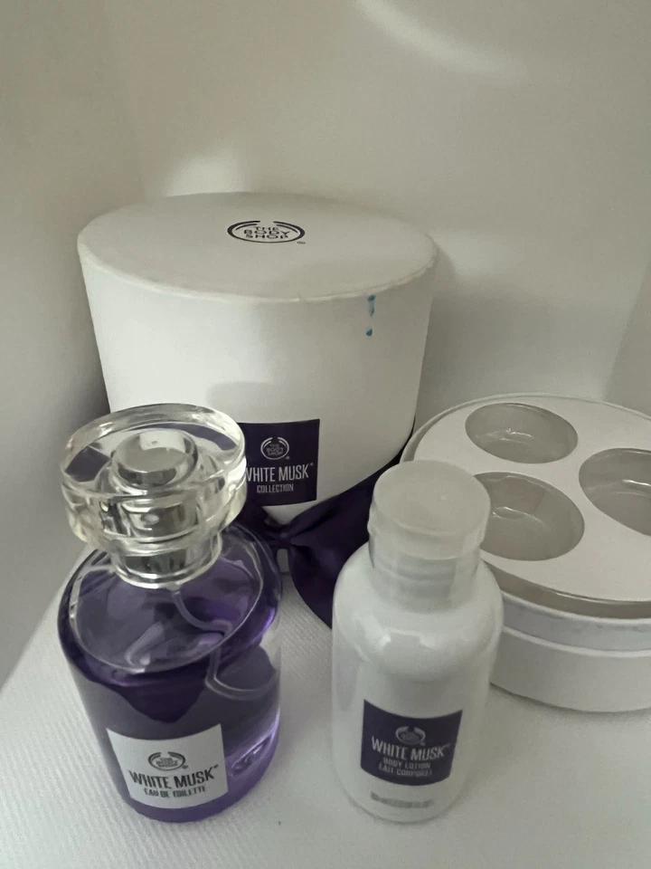 The Body Shop White Musk Eau de Toilette Spray 2 Oz/60 mL Perfume Conjunto de Presente - Imagem 4 de 4