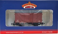 Bachmann 37-779A 12 Ton Mogo Van Wagon W105666 in BR Bauxite Livery (RB)