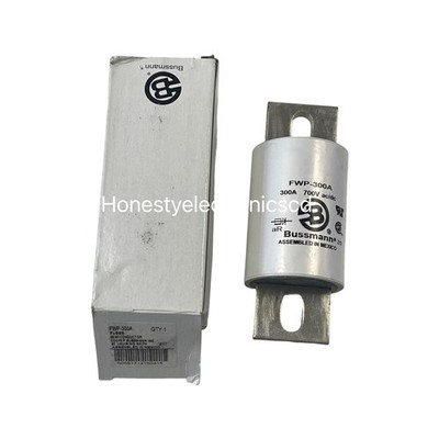 1PC New   FWP-300A ( FWP300A ) 300Amp FWP 300A 700V Fast Acting Fuse #xh