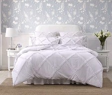 Laura Ashley Norah Midweight Comforter Set Twin