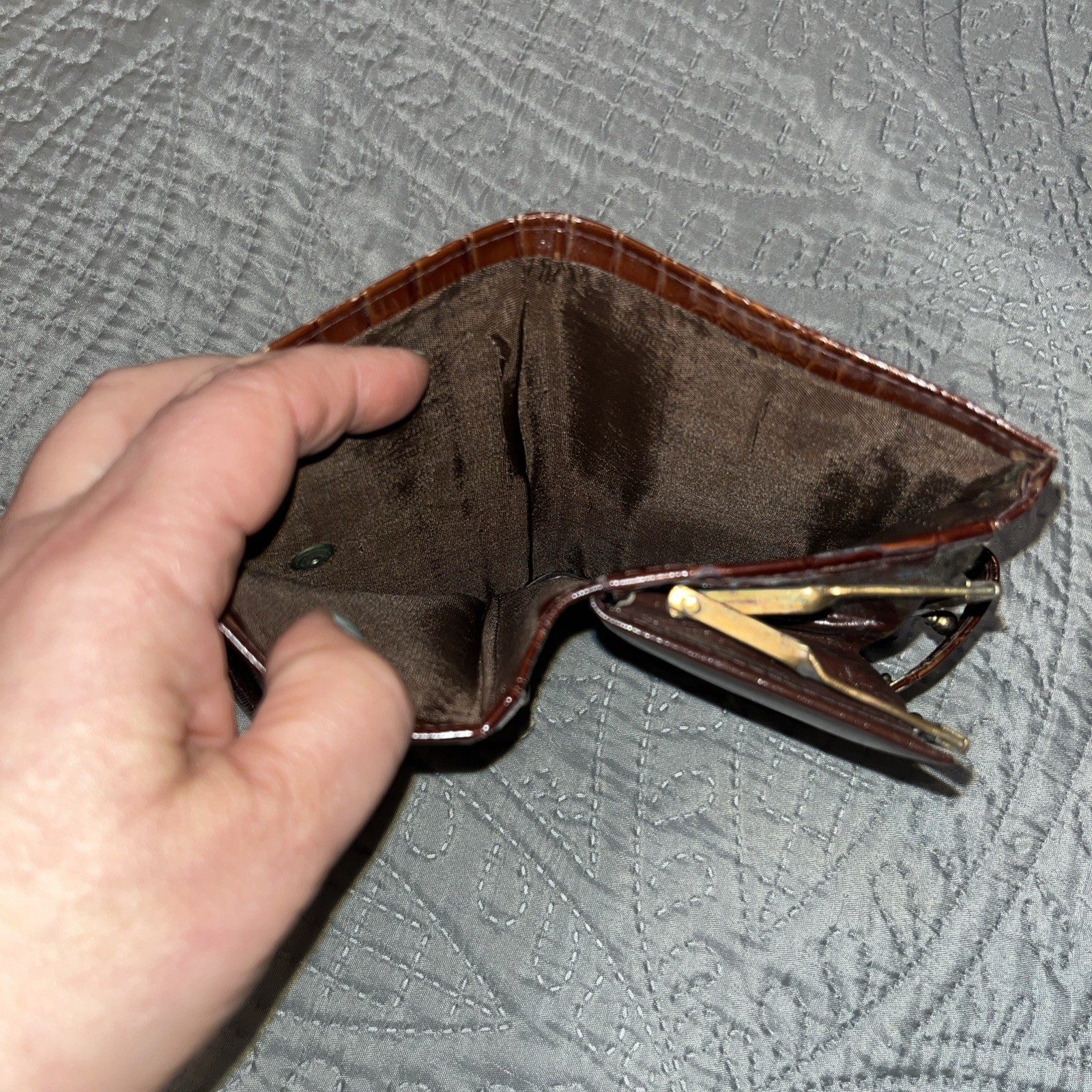 Croc Embossed Bifold Wallet Women Snap Closure Medium Size Cardovan Brown