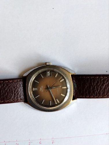 Vintage Used Watch Hellas swiss made incabloc waterproof stainless steel back - Picture 1 of 11