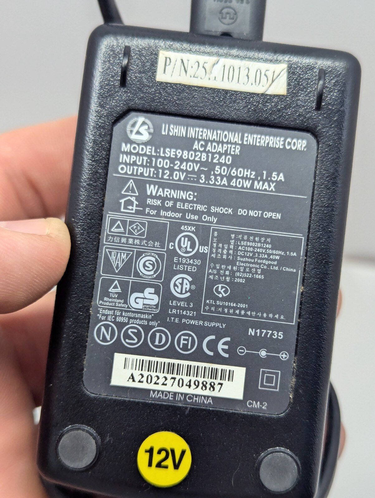 LI SHIN LSE9802B1240 AC Adapter Output: 12V 3.33A CD Re-writer Compaq