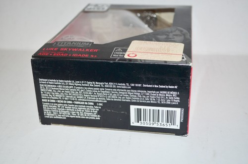 Star Wars The Black Series Titanium Series Luke Skywalker 3.75-inch DAMAGED BOX - Picture 4 of 4
