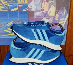 adidas low top sneakers PROTOTYPE FORMEL 1 10 Blue Used adidas Prototype Racing 1 Sneaker | Urban Outfitters main image 2