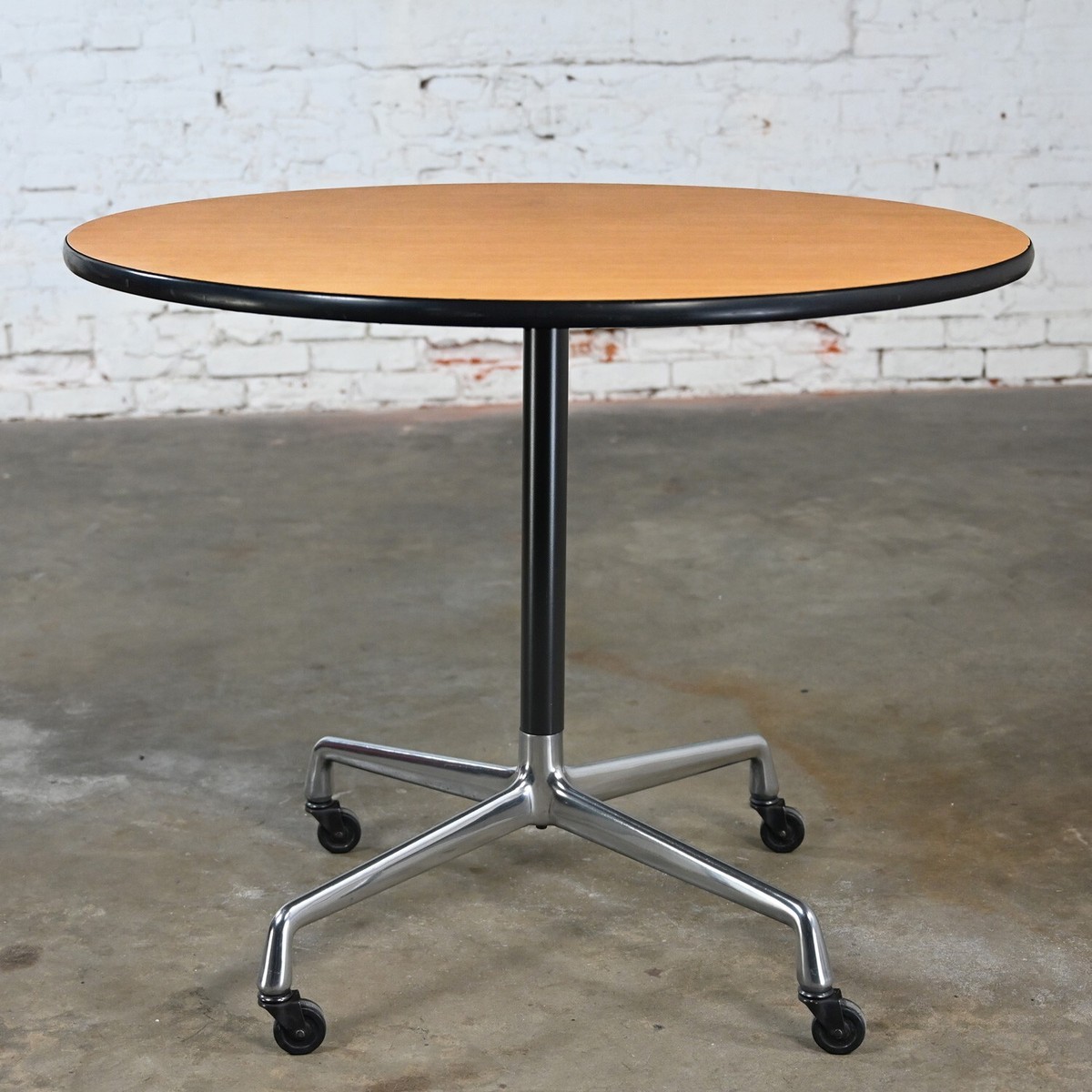Eames Herman Miller Round Tables Universal Base Wood Grain