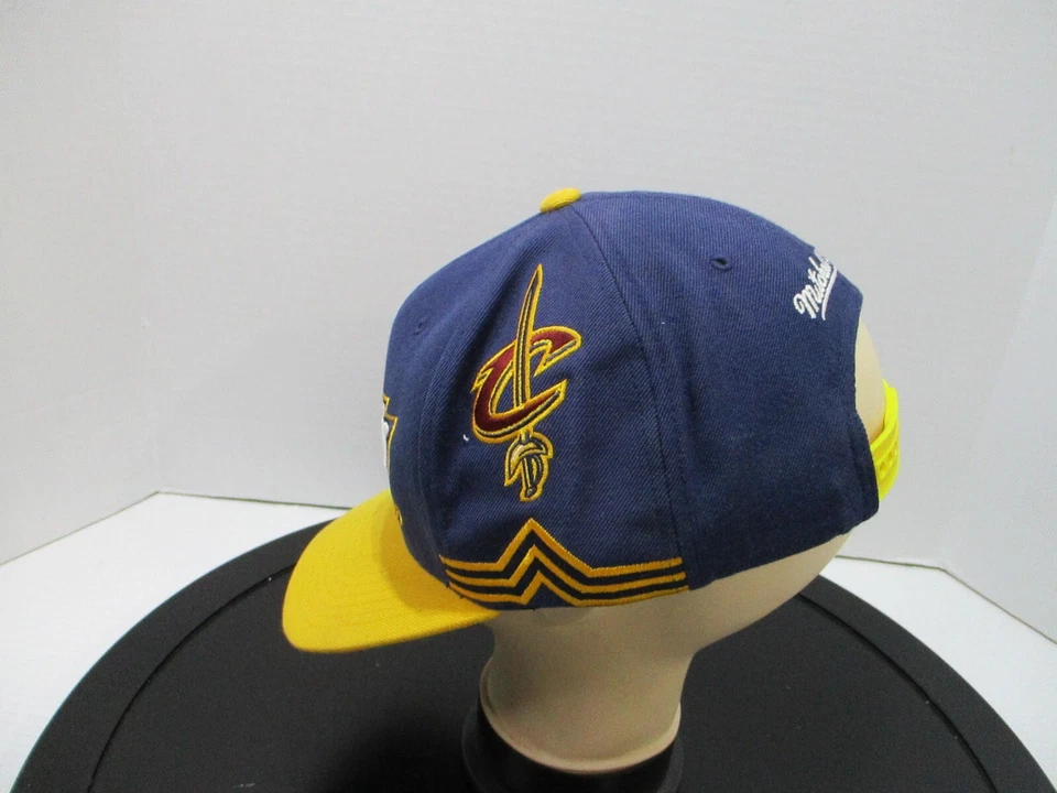 Cleveland Cavaliers Hombres Sombrero Mitchell Ness Gorra Snap Back Azul Baloncesto Sarga Foto 4 de 4
