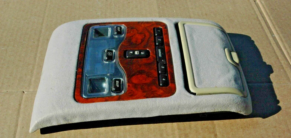 1997-2003 Jaguar Vanden Plas XJ8 Dome Light W/ Garage & Sunroof Beige w/ Wood - Image 3 of 4