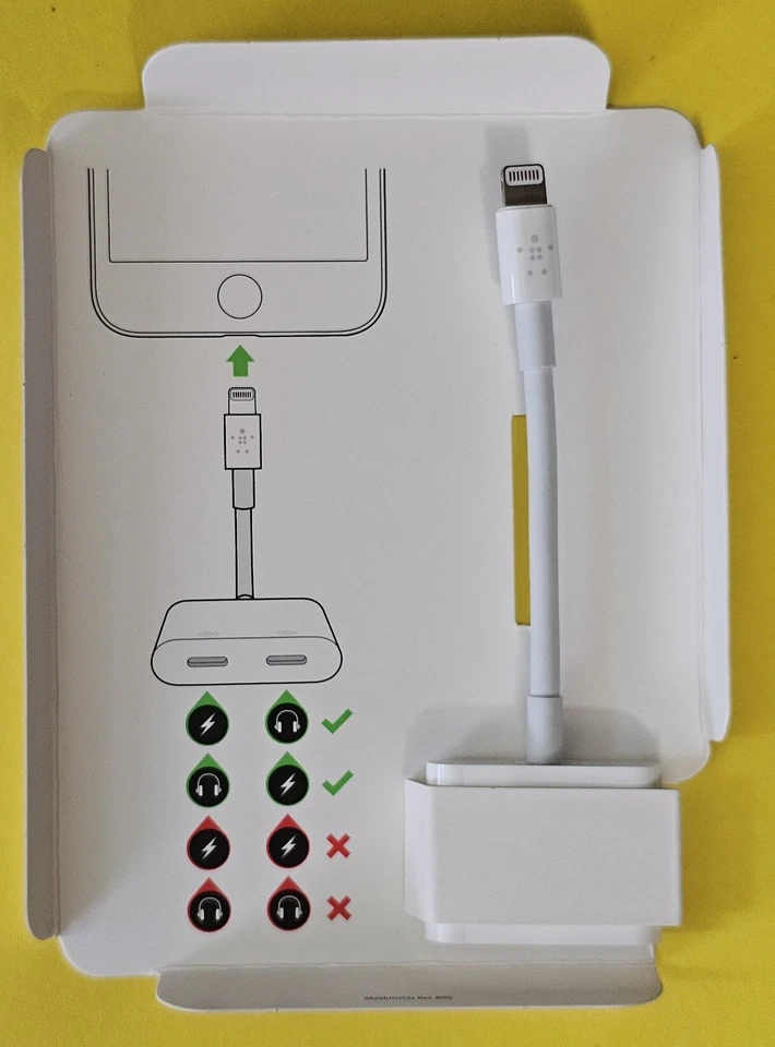 Auténtico adaptador de audio + carga Belkin - blanco Foto 2 de 3