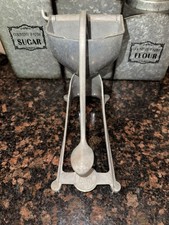 Vintage Wear Ever Aluminum Citrus Juicer /Strainer Hand Press