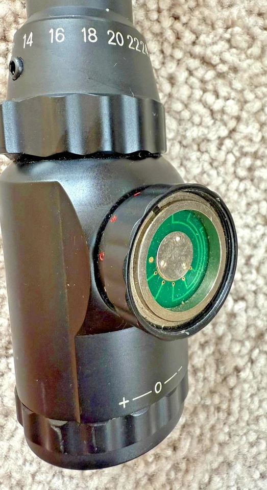Mira para rifle Leapers 6-25x50 roja/verde Mil-Dot AO **Falta cubierta de perilla EZ TAP** Foto 3 de 4
