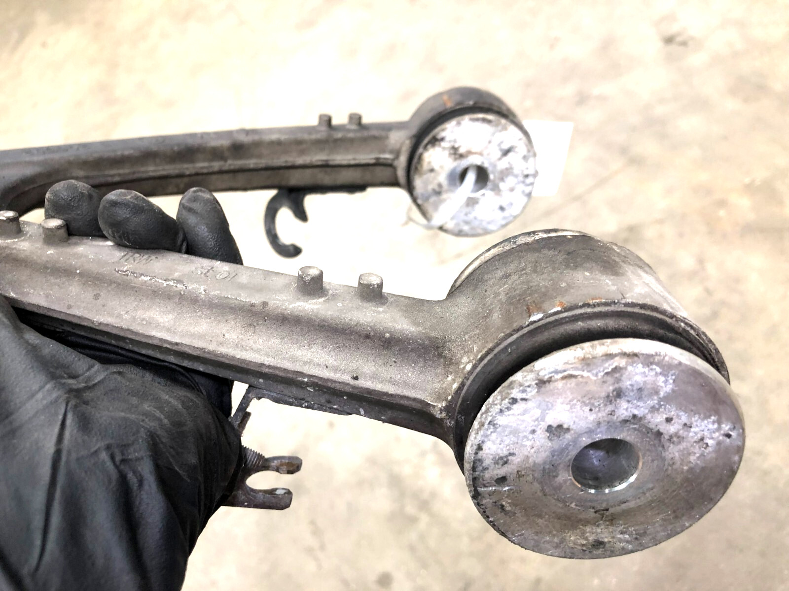 Maserati Quattroporte 2004-2012 Front Right Upper Control arm