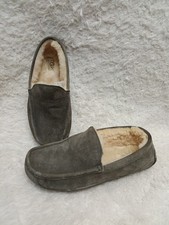 UGG Men  s Grey Ascot Suede Slippers US 9