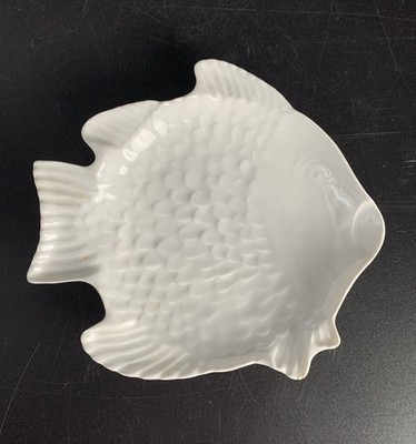Porzellan Schale; KPM Berlin; Fischform; 30er; L13cm, B12.3cm, H2cm