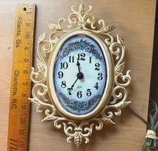 Spartus Wall Clock, Electric, Scrolls & Flowers, Vintage Mid Century  *Works*