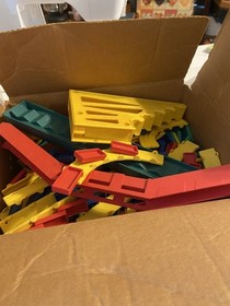 Vintage FUN  DOMINO RALLY DELUXE Straights,curves, slide, bridge. Not Legos