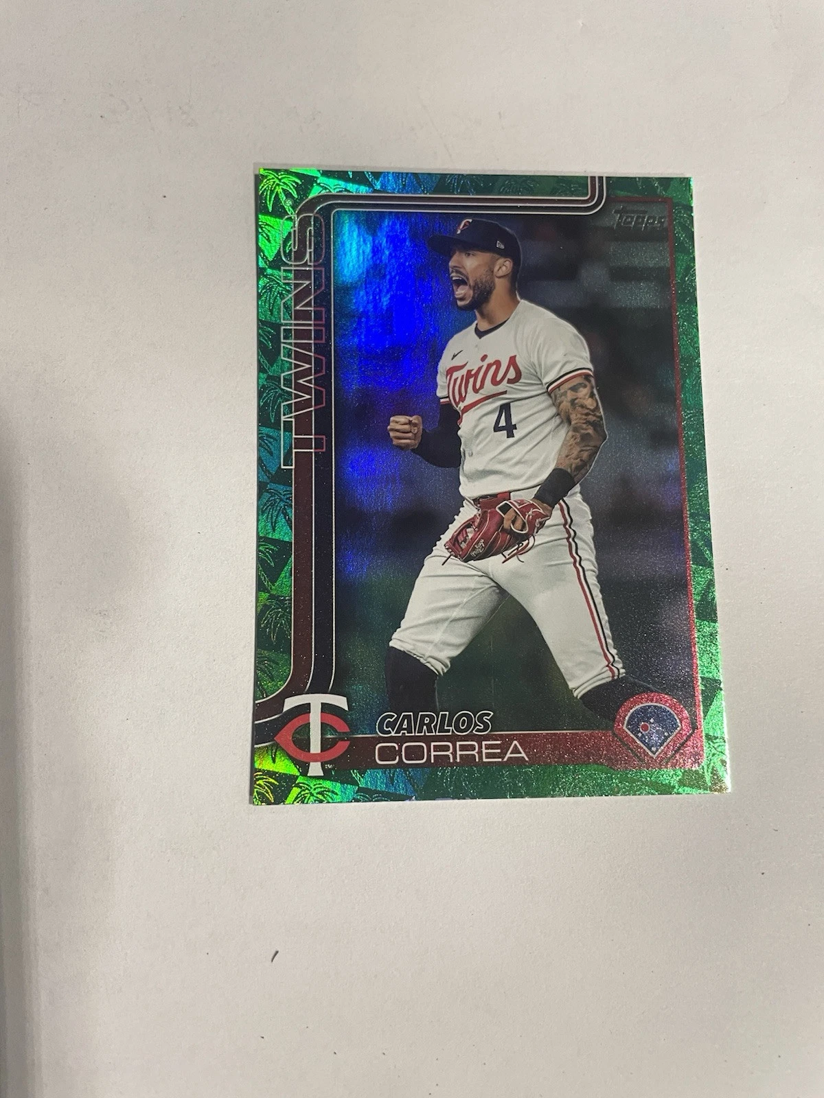 2025 Topps Series 1 Carlos Correa #275 Spring Training Green Foilboard (21/99)