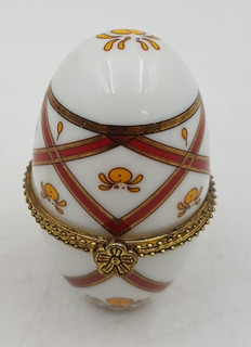Del Prado Fine Porcelain Miniature Trinket Box e.p.17 White & Red Egg Design