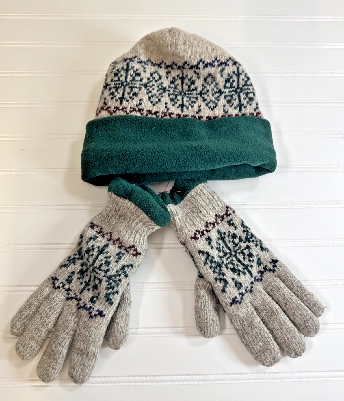 Berkshire Wool Blend Fair Isle Beanie & Gloves Fleece Lined Ladies Vintage Retro