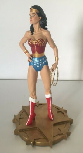 Wonder Woman "Linda Carter" - DC Direct (con certificato) - Foto 2 di 10