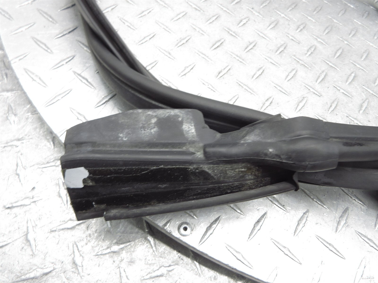 2008 Ferrari F430 Spider Convertible Roof Top Weather Strip Seal Gasket Liner