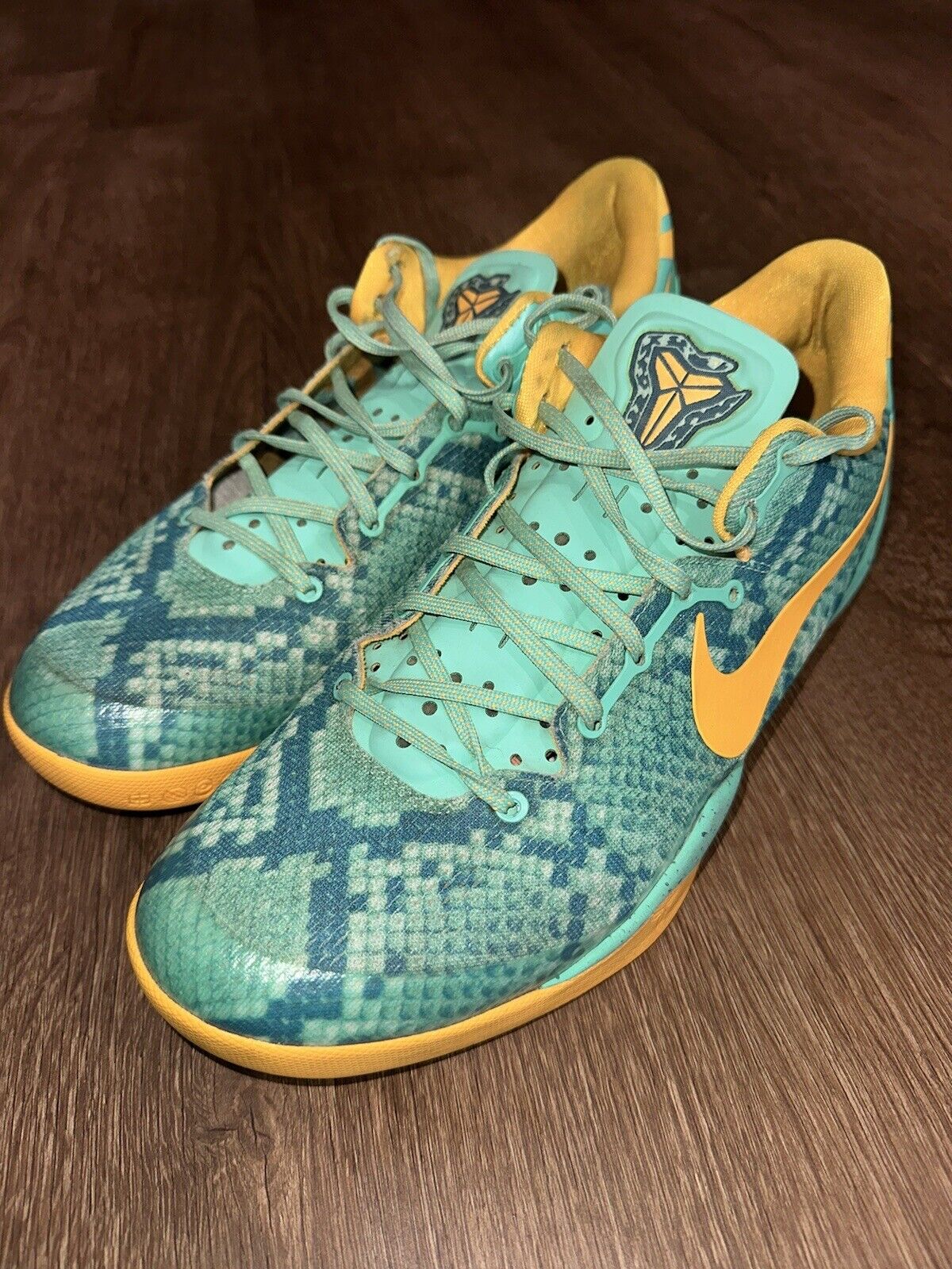 Size 12 - Nike Kobe 8 Green Glow - image 1