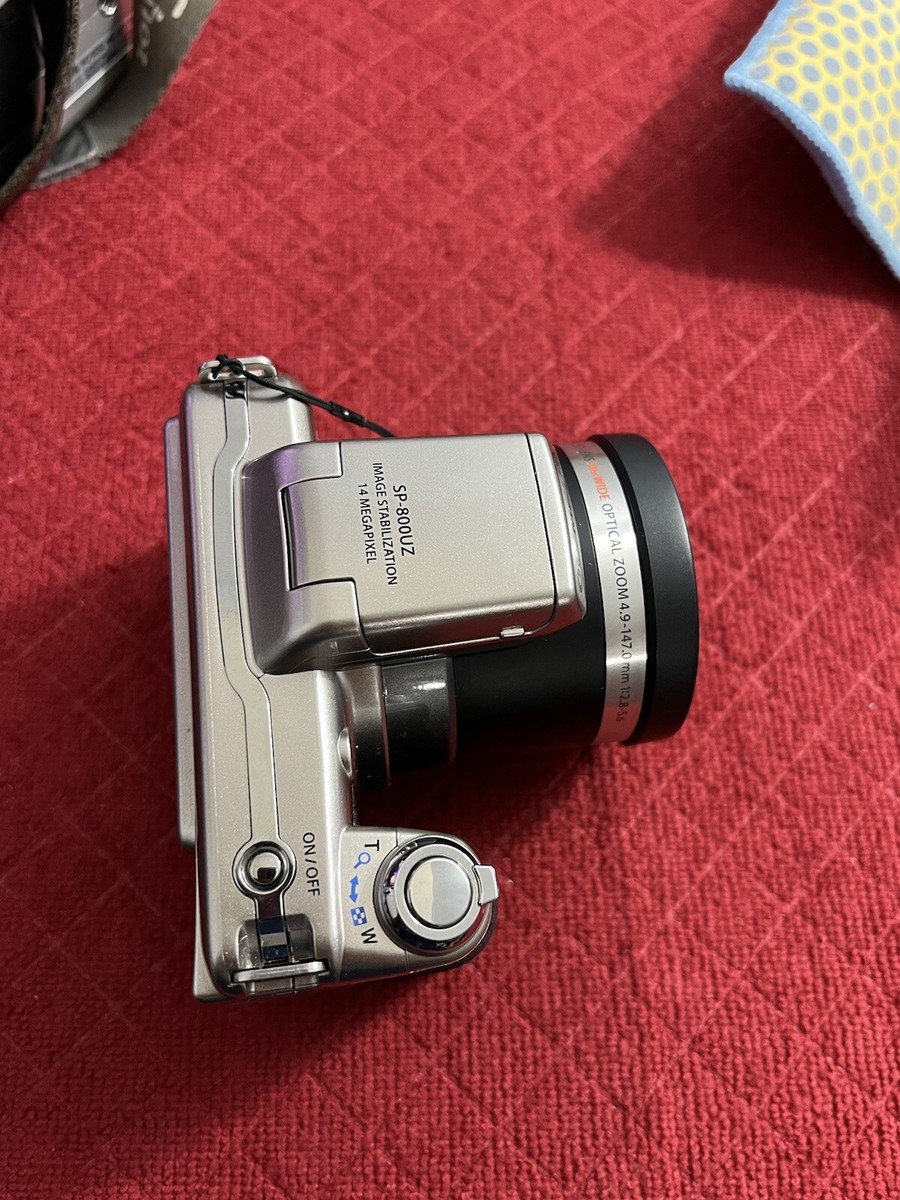 Olympus SP-800UZ Digital Camera 14.0Megapixel 30x Optical Zoom