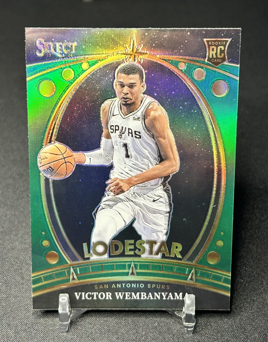 P7503 ハピナス ウィークリー カード NEWS No.45 VICTOR WEMBANYAMA 2023-24 Panini Select Lodestar SP Green Prizm