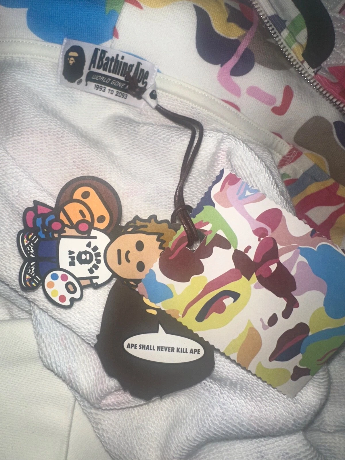 A BATHING APE (BAPE) FELPA CON CAPPUCCIO FULL ZIP BAPE X KIDSUPER CAMO SHARK NUOVA MAI INDOSSATA. MULTI CREMA