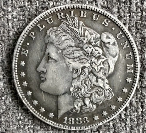 1883 Morgan Dollar - 90% Silver - US $1 - VF-XF