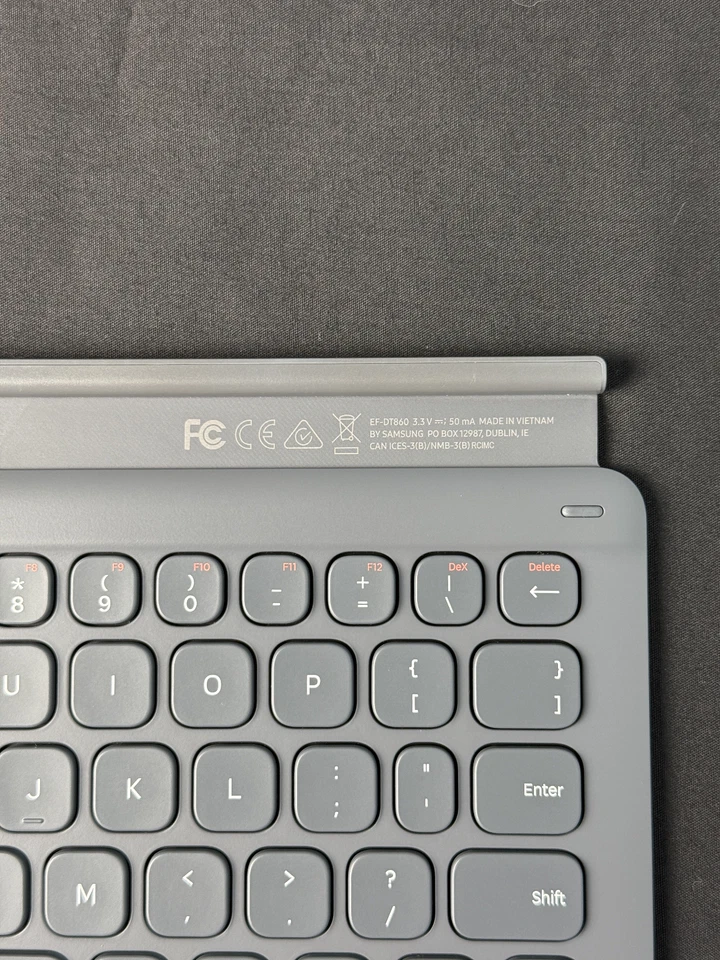 Оригинальная клавиатура Samsung для Galaxy Tab S6 10,5 — серая (только клавиатура) EF-DT860 - Изображение 2 из 3