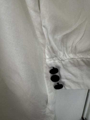 Blouse victorienne blanche coton soie col rosace manches bouffantes bouton noir boho 8 - Photo 5/9