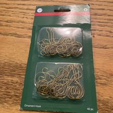 40 Heavy Duty Deluxe Gold Swirl Ornament Hooks