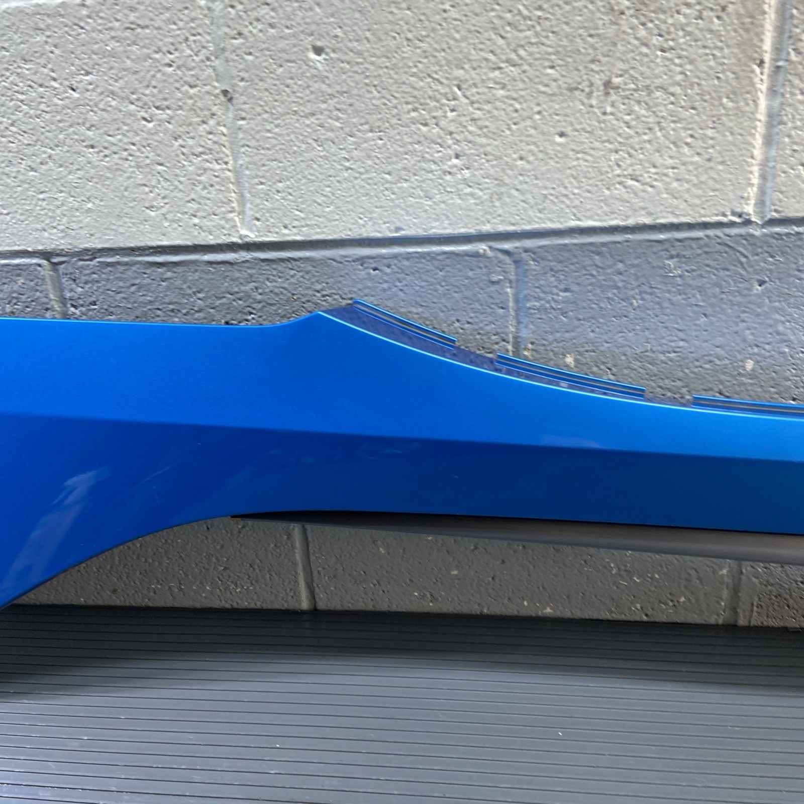2014-2020 BMW i8 I12 Right Side Rocker Panel Molding Trim Blue C01 OEM *NOTE*