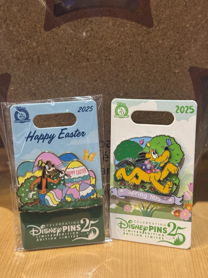 Набор значков Disney Parks 2025 Spring Pluto & Happy Easter Goofy LE 25 лет - Изображение 3 из 4
