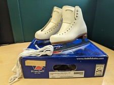 Riedell 25 Astra Blades, Size Left:3, Right:3-1/2, Wide Width Girls Figure Skate