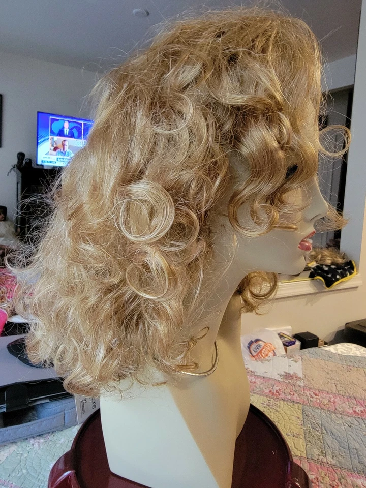 END OF SUMMER SALE!/"ZEPHYR" TUMBLING WAVES FALL/REVLON CAREFREE STYLE/RARE&HTF - Image 4 of 4