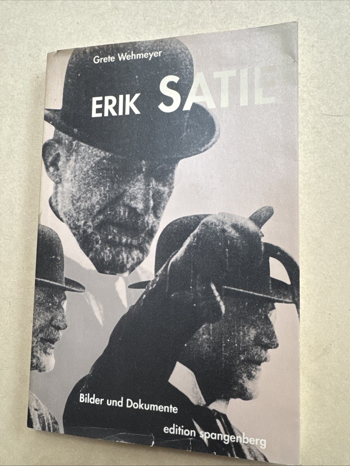 Erik Satie. Bilder und Dokumente (Satie), - Wehmeyer Grete:: - (Satie), - Wehmeyer Grete