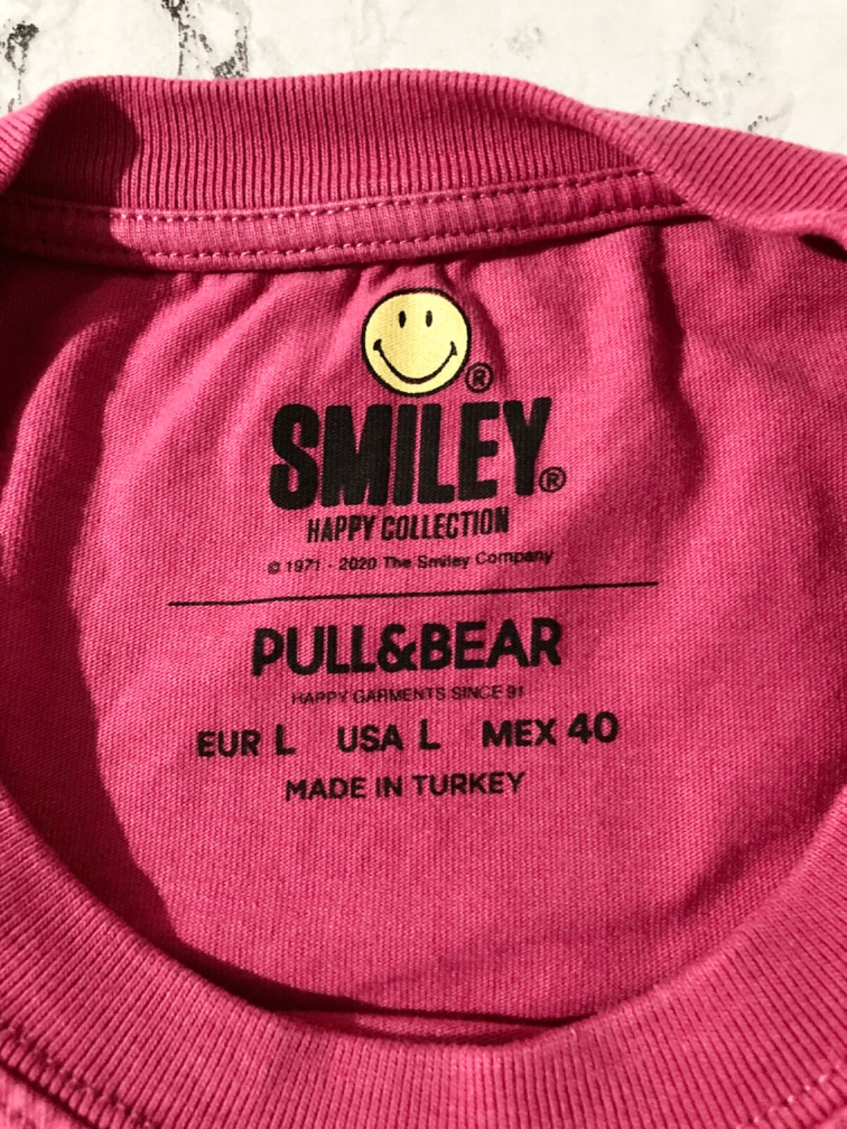 Smiley × Pull and Bear Collection Rare T-shirt Size Large image 10